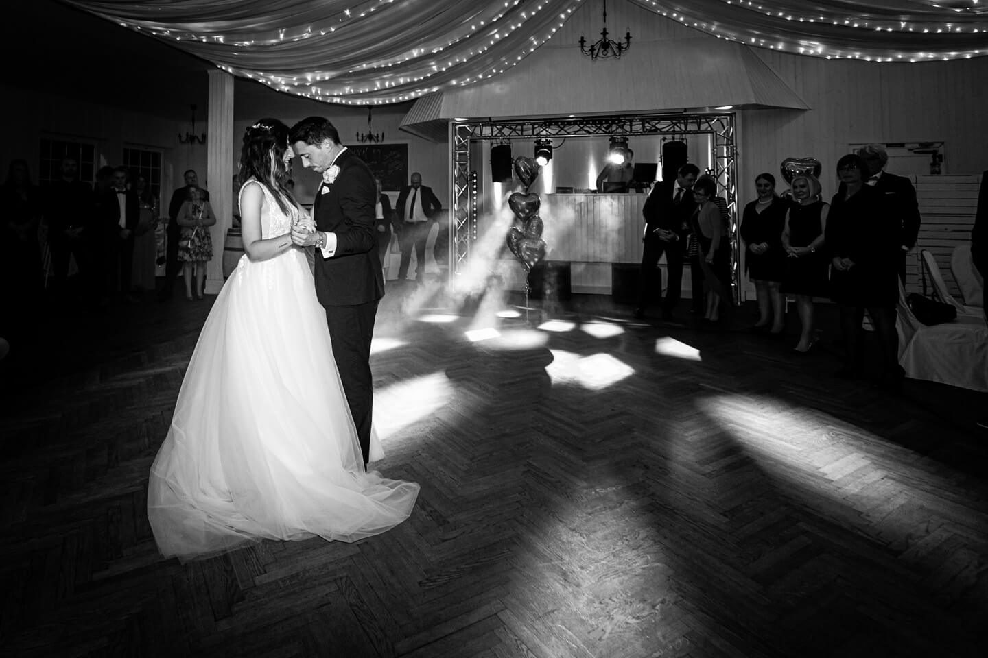 Fotograf Florian Läufer aus Hamburg drückte hier beim Eröffnungstanz auf den Auslöser.