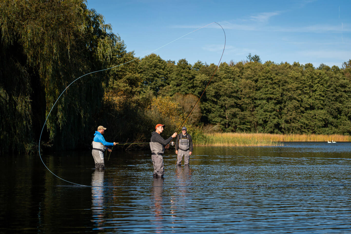 Gehört auch zur Ausbildung: werfen mit der Zweihandrute