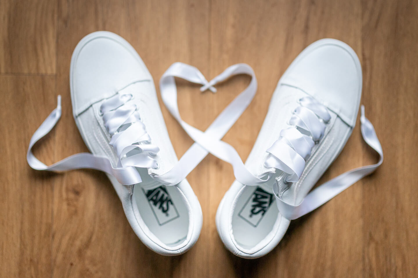 Hochzeitsfotograf Florian Läufer (Hamburg) setzte die Hochzeitsschuhe ins rechte Licht.