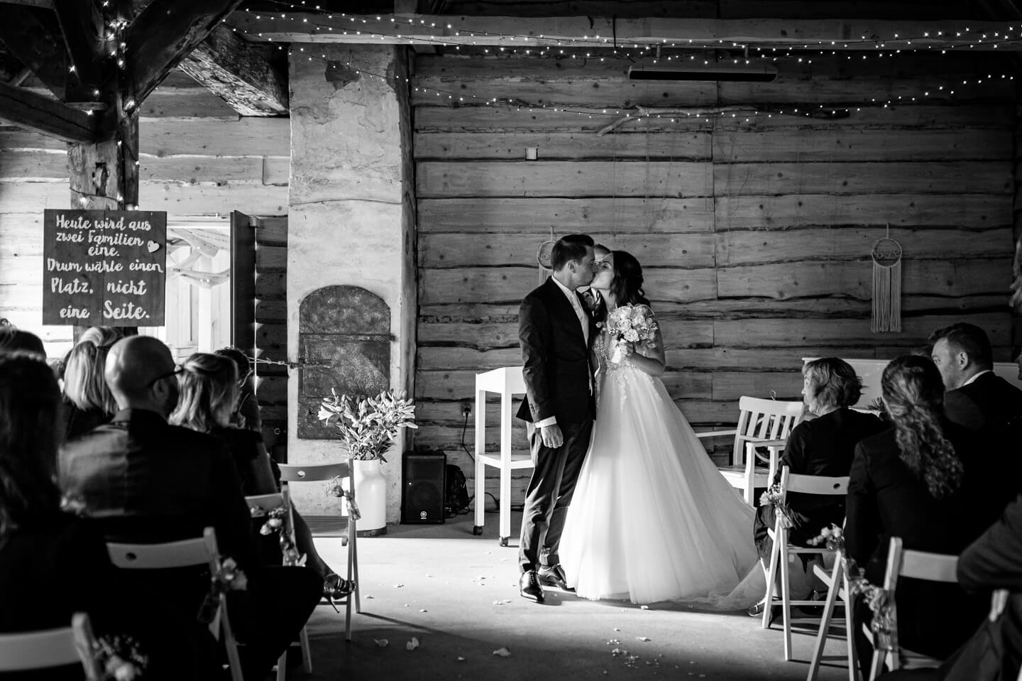 Katharina & Nils – Scheunenhochzeit in Niedersachsen