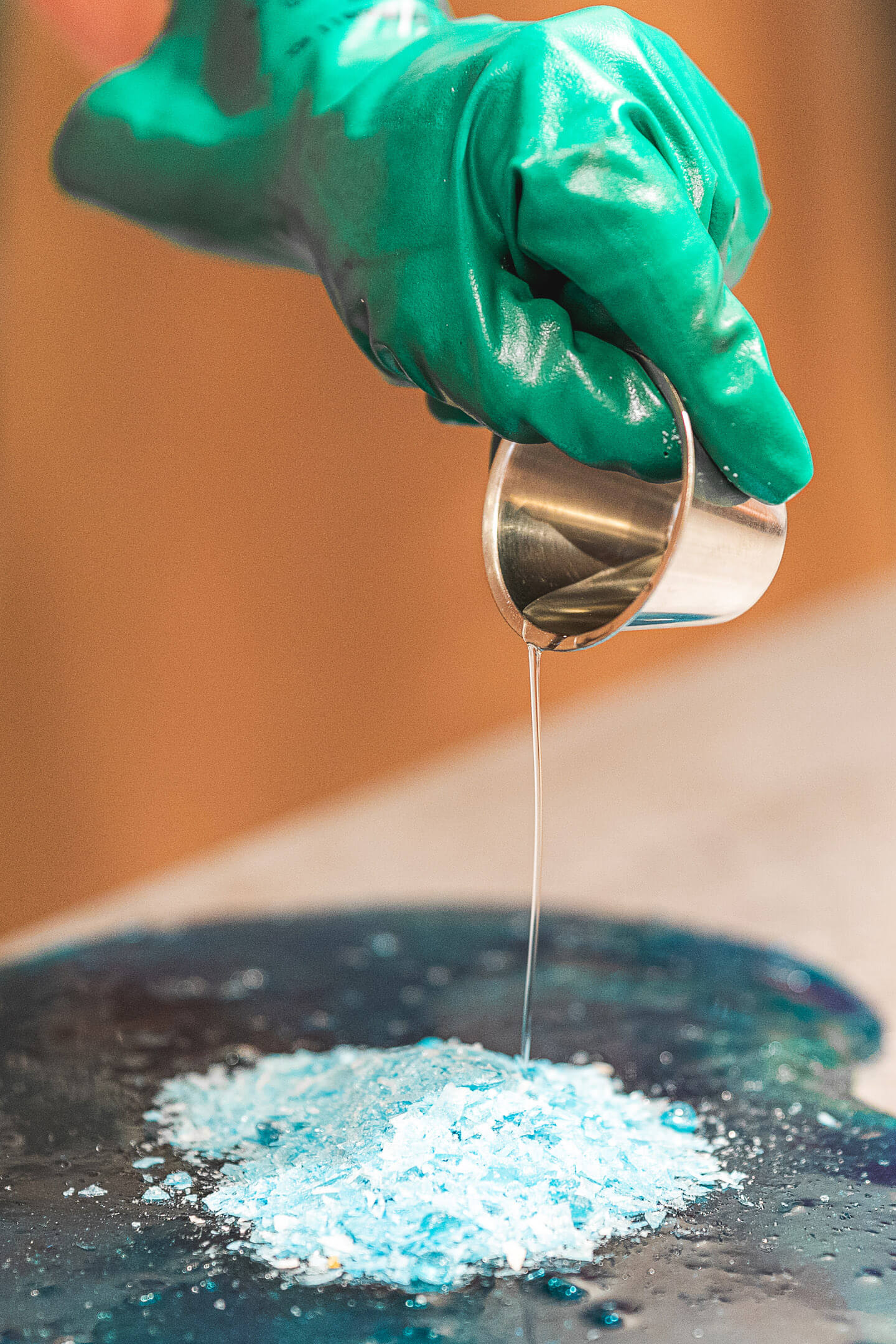 Zugabe von Aromen bei der Bonbonherstellung