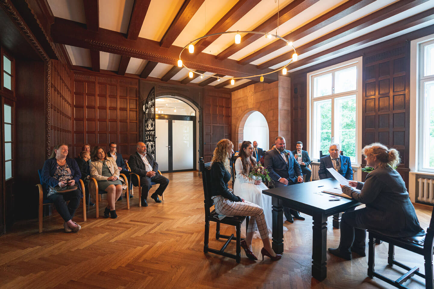 Standesamtliche Hochzeit im Berner Schloss.