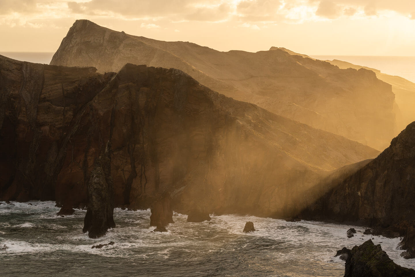 Ponta do Rosto fotografieren bei Sonnenaufgang.