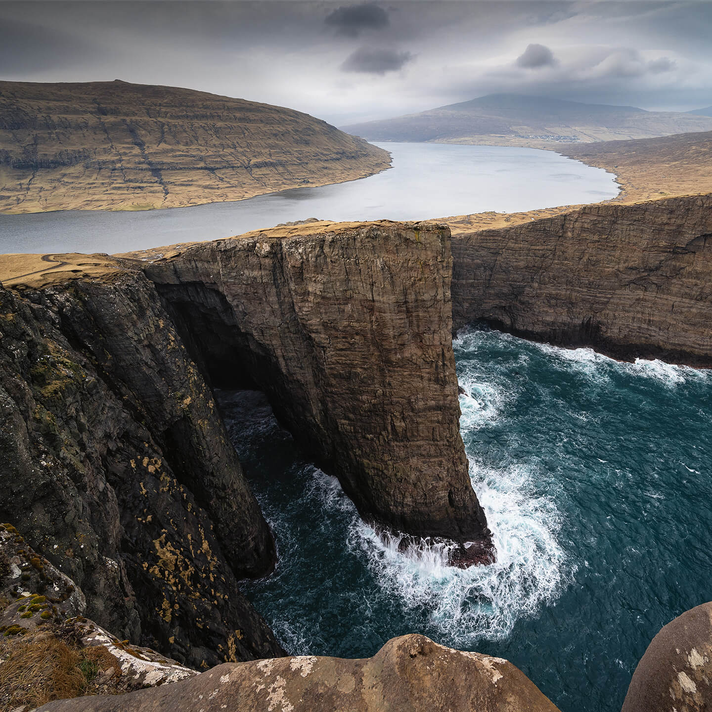 Blick von Traelanipa auf Latisvatn