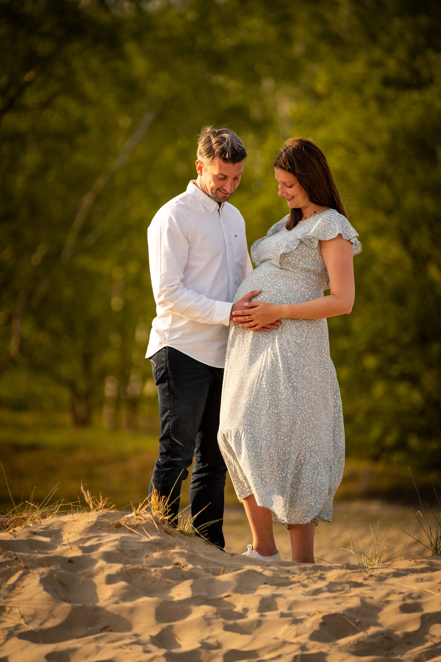 Paarfotos mit Babybauch