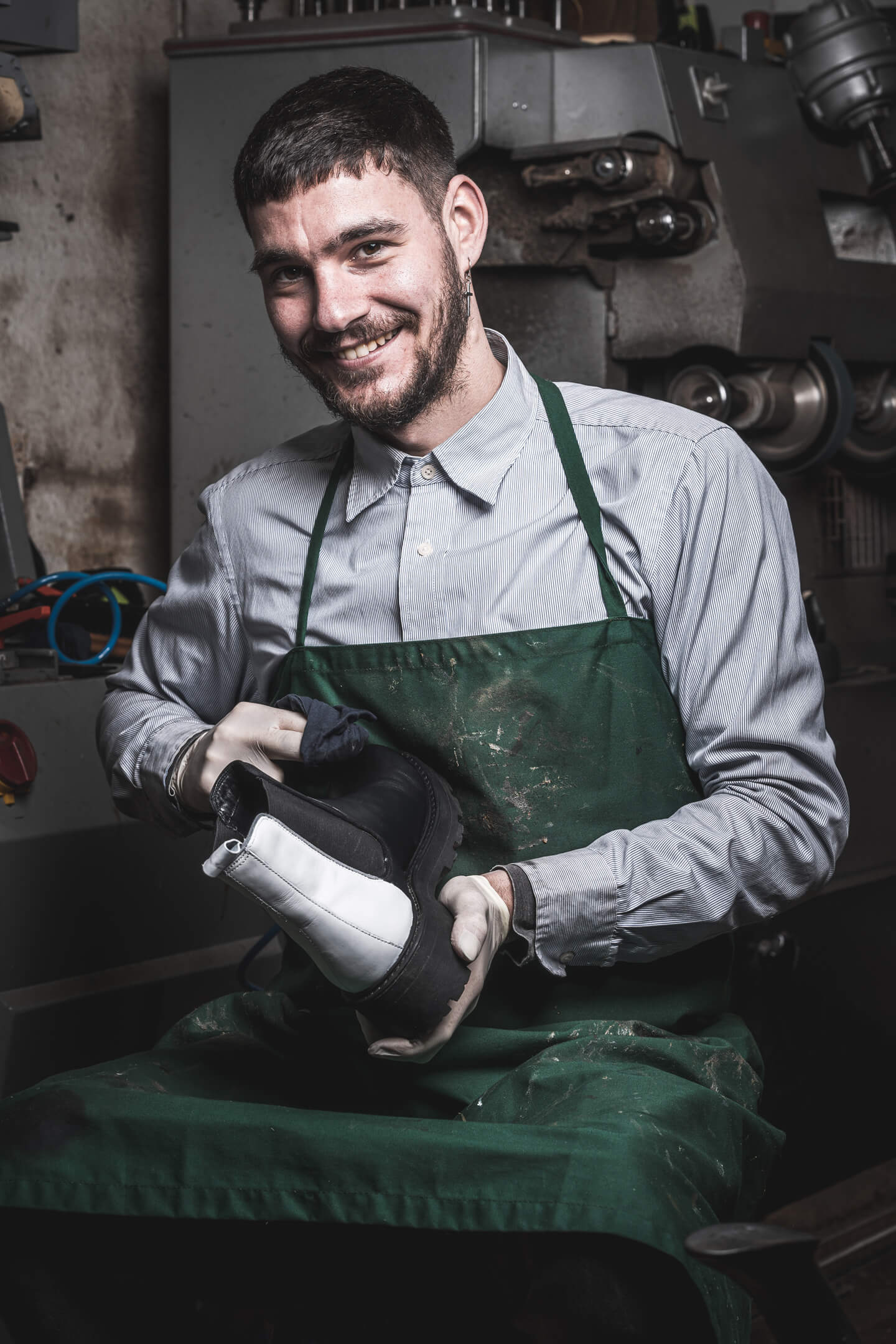 Handwerker fotografieren. Hier: Azubi Raven