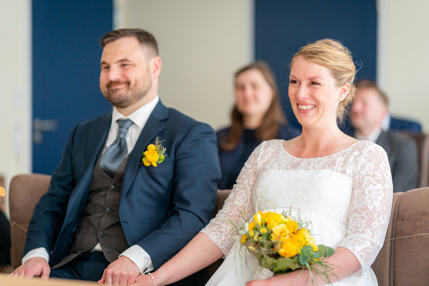 Hochzeitspaar im Trauzimmer