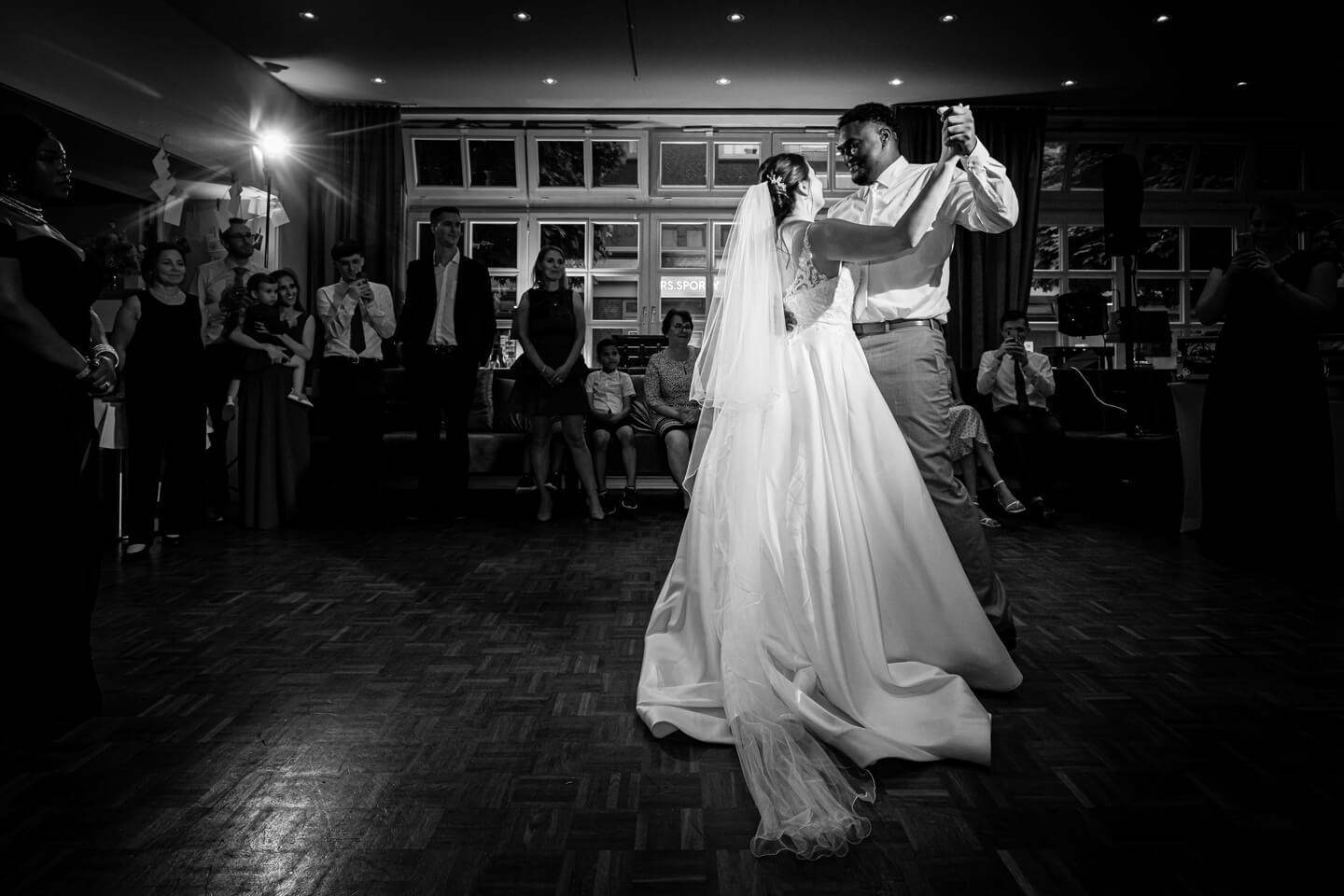 Eröffnungstanz nach der Hochzeit im Schloss Ahrensburg