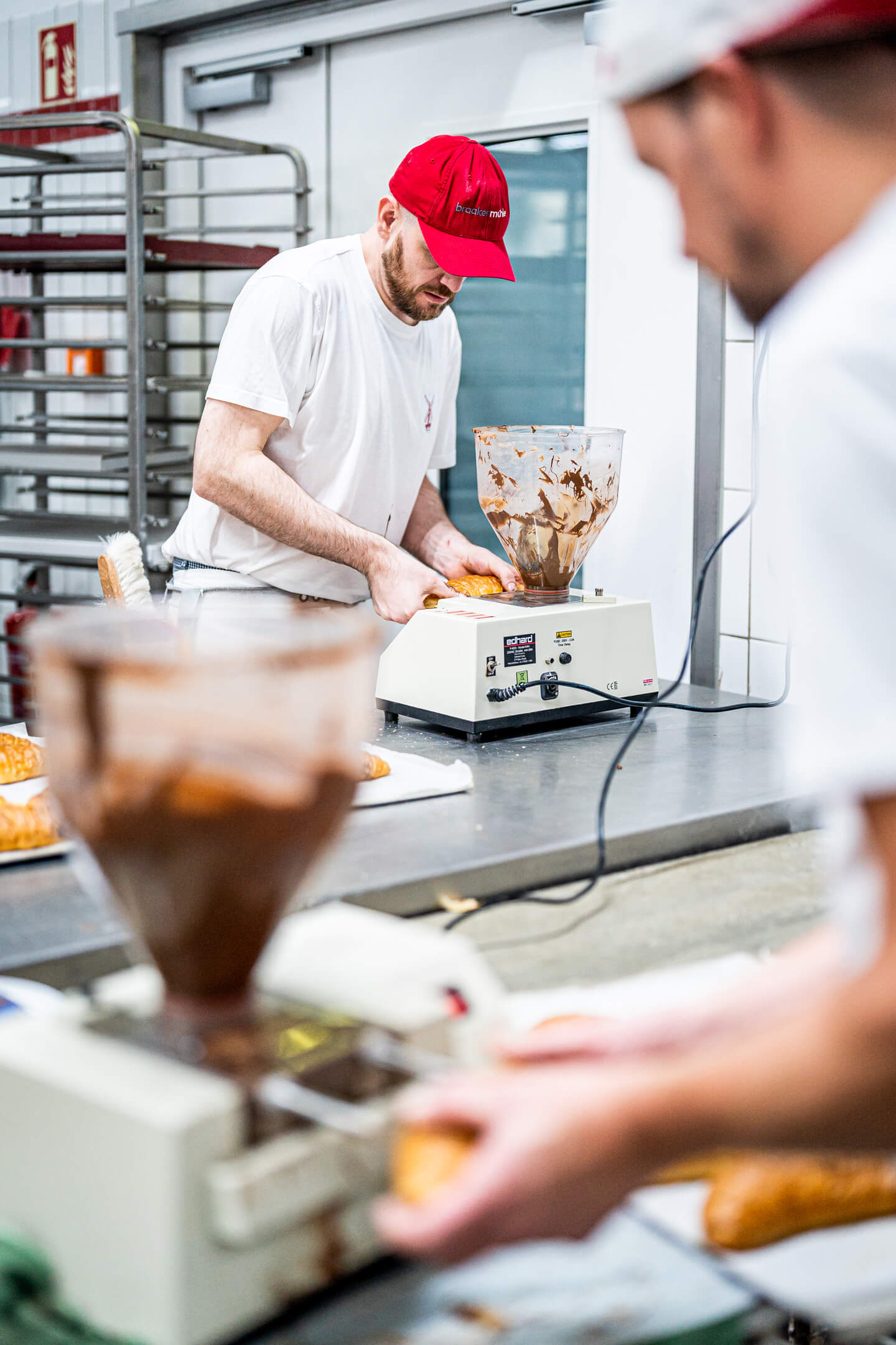 Füllen von Croissants