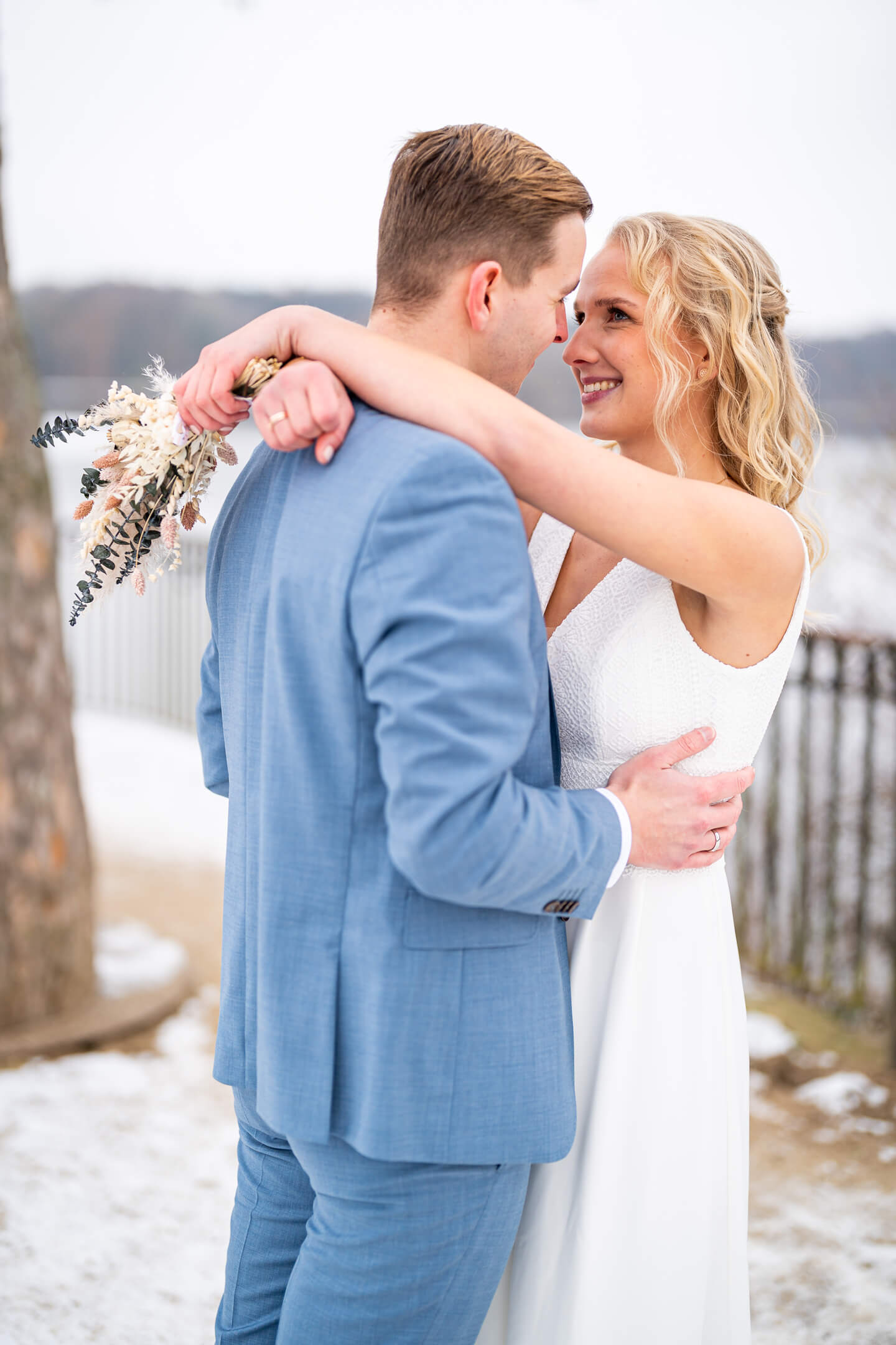 Hochzeits-Shooting bei Schnee