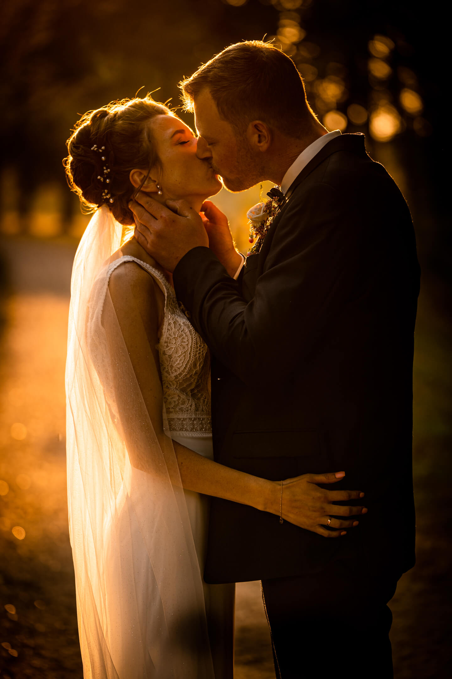 Hochzeitsfotos im Herbst. Der Fotograf Florian Läufer drückte hier auf den Auslöser.