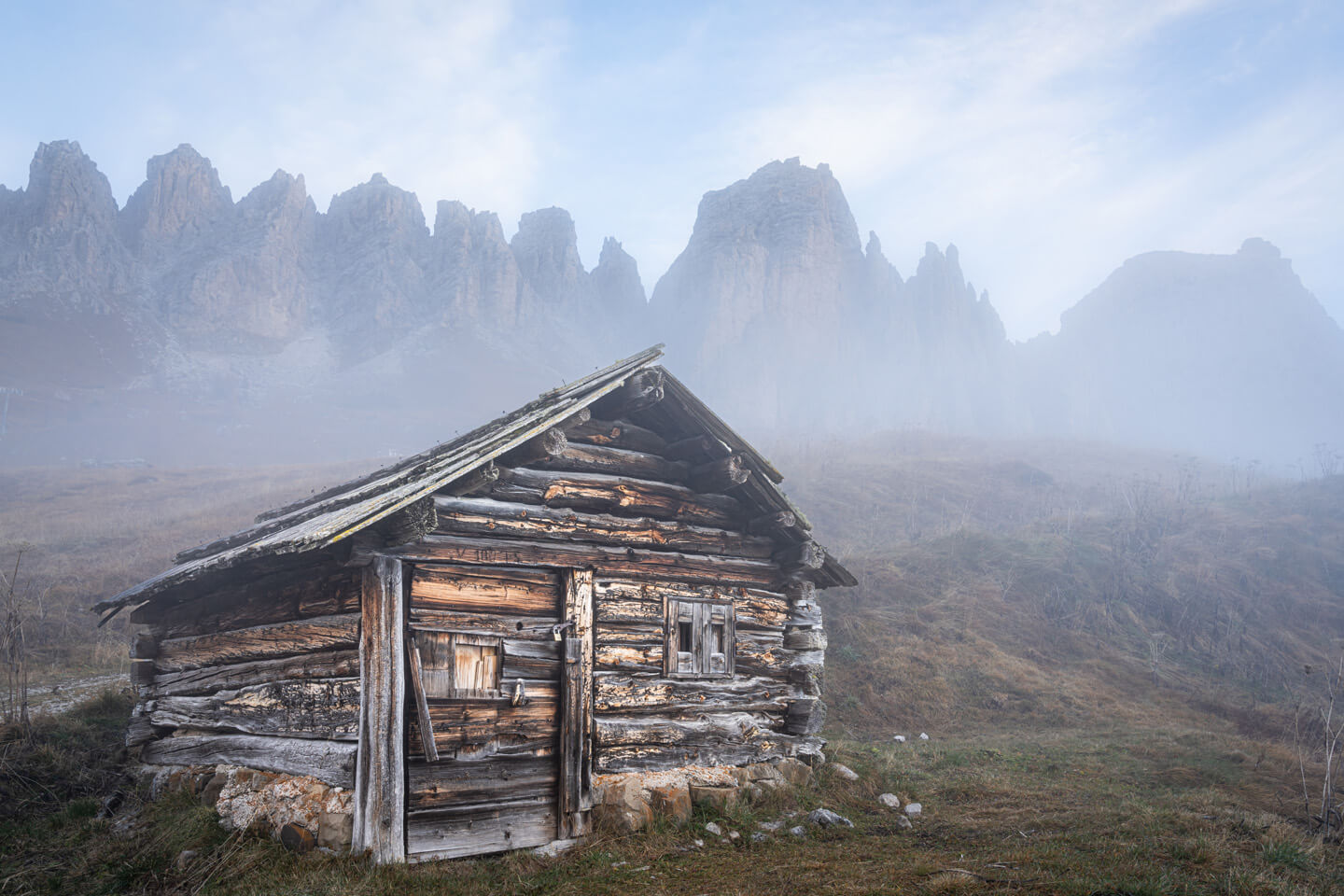 Einsame Schutzhütte am Gardenapass