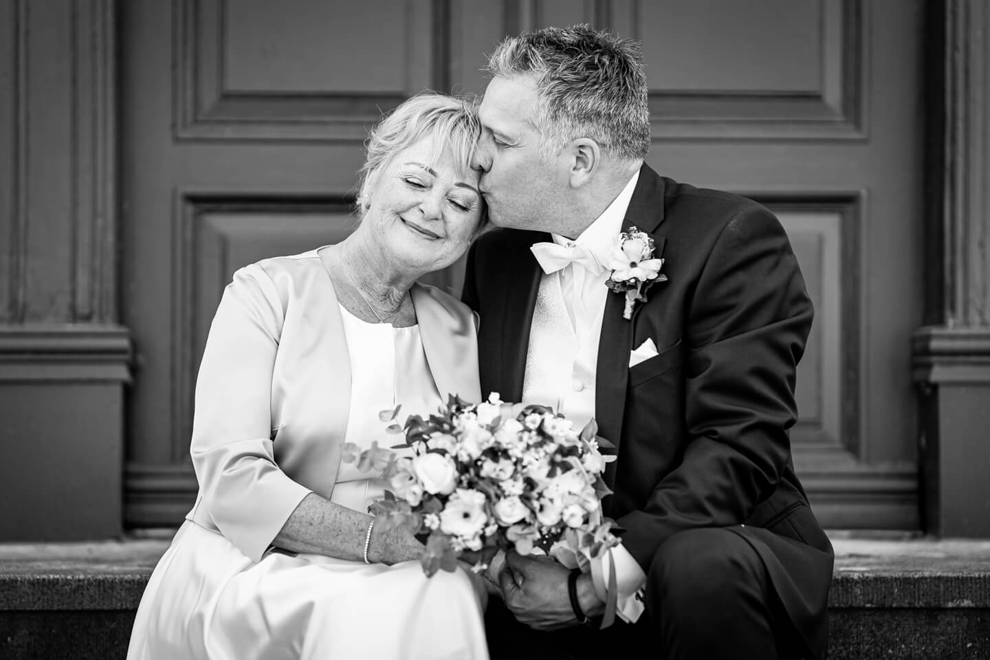 Hochzeitsfotograf Florian Läufer (Hamburg) hielt diesen Moment bei einer Hochzeit im Café Langes Mühle fest.