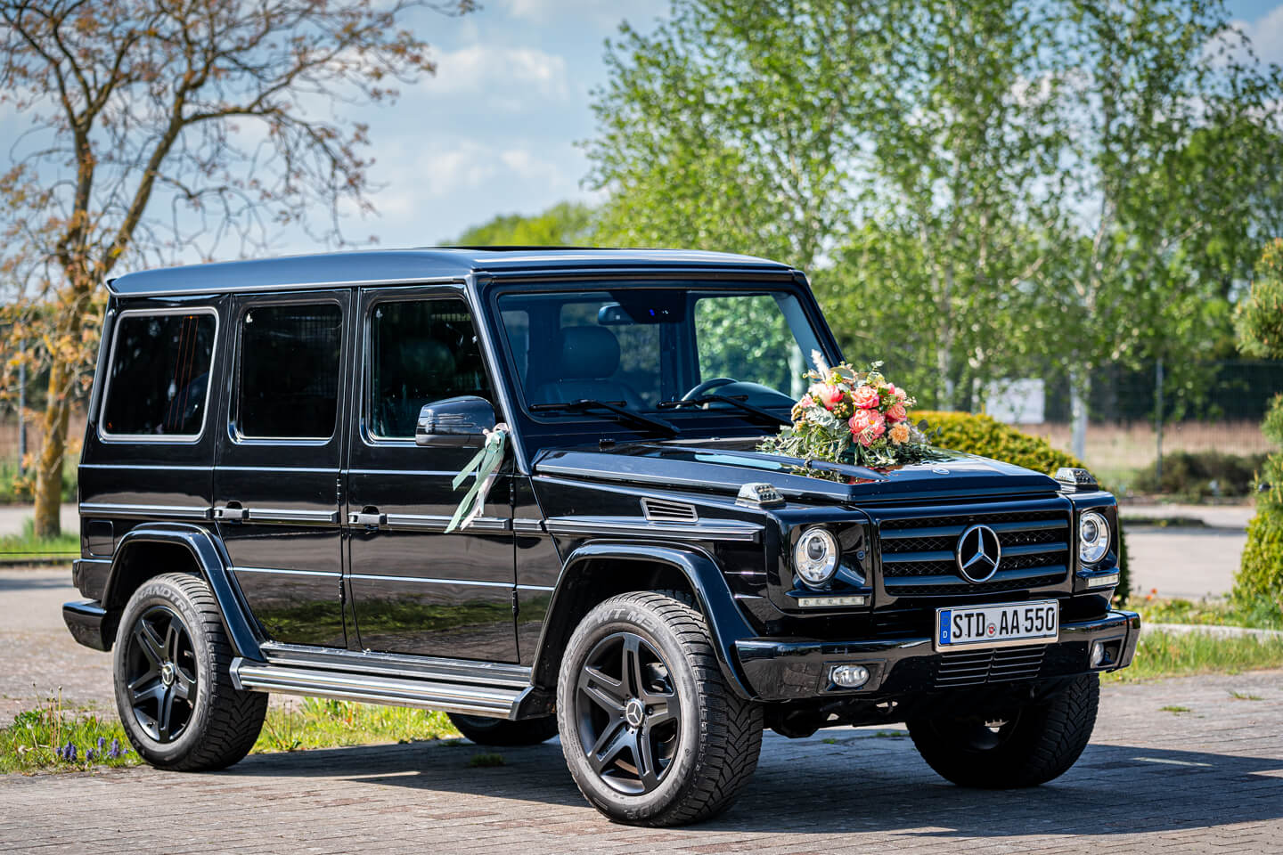 Mercedes Geländewagen als Hochzeitsauto.