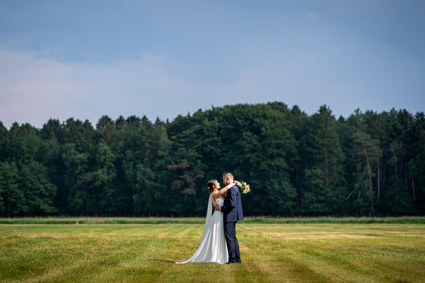 Hochzeitsfotos auf dem Land.