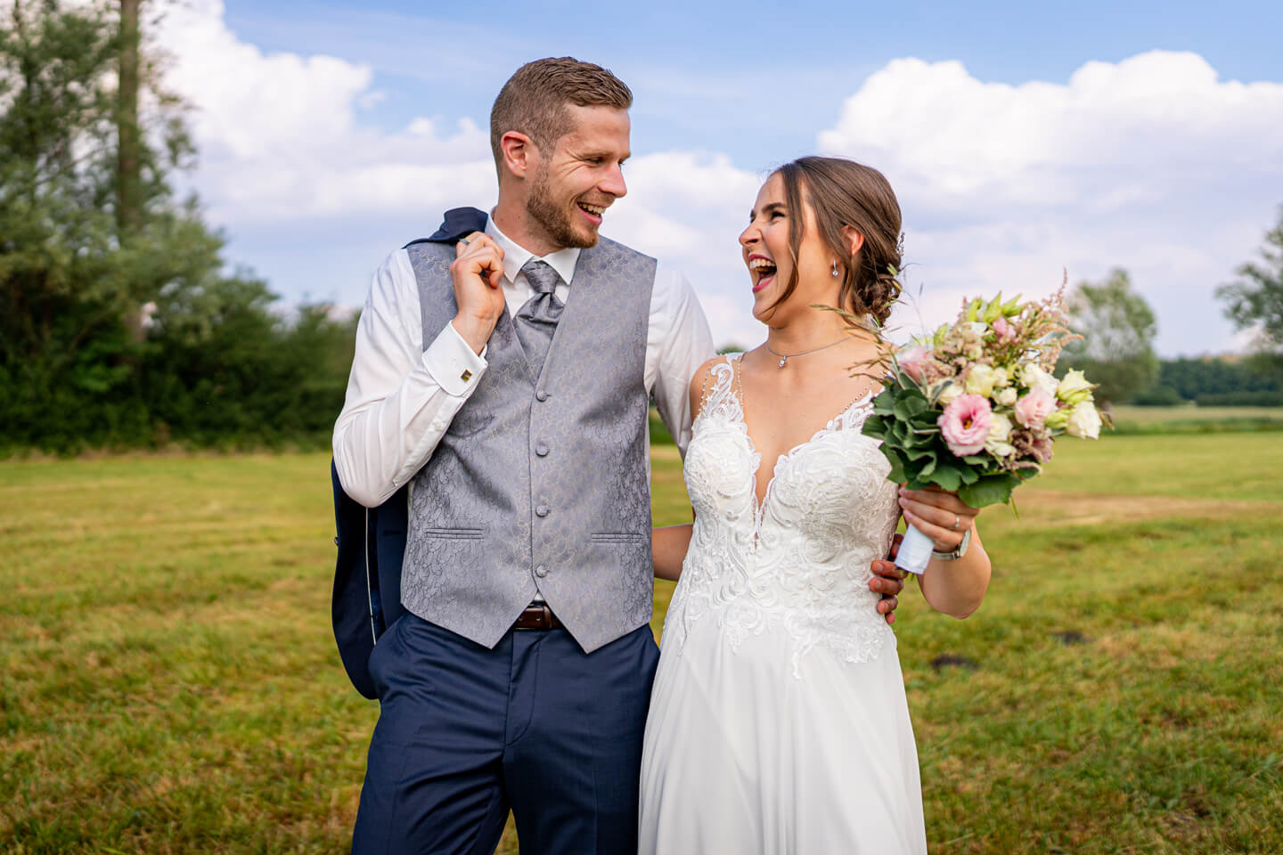 Natürliche Hochzeitsfotos sind für Florian Läufer ein Muss.